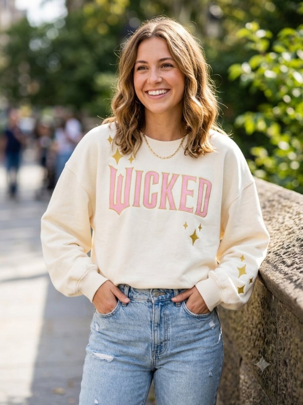 Wicked Movie Glittering Stars Cream Graphic Sweatshirt Size Medium Cozy